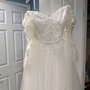 Wedding dress with matching Veil